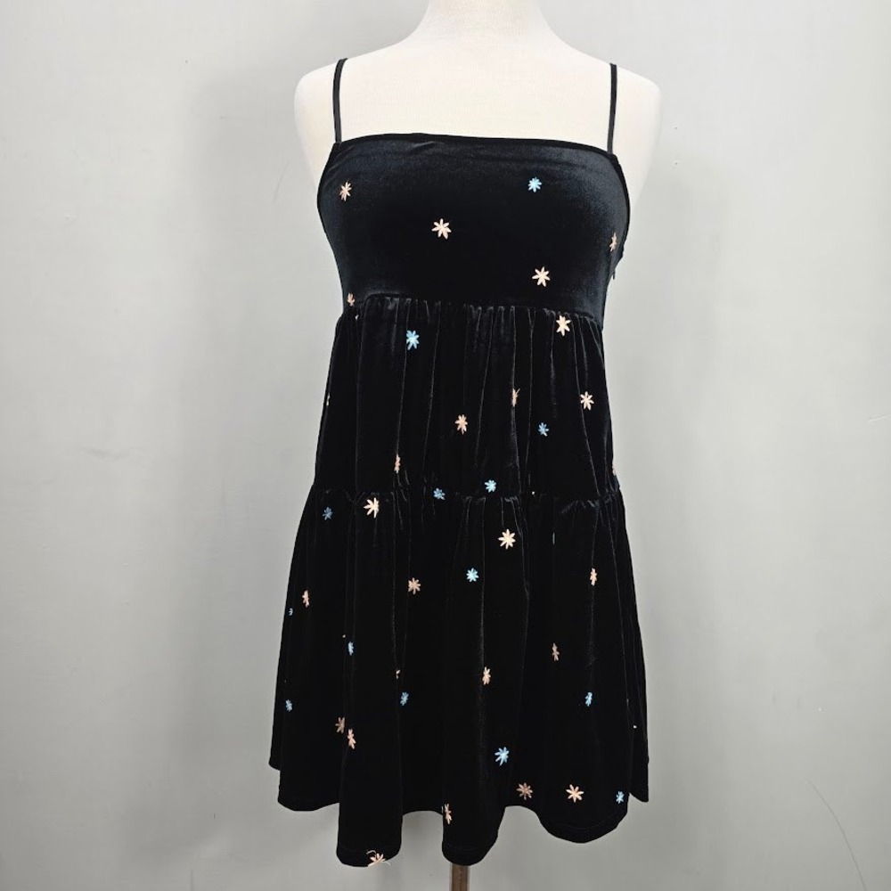 Babydoll Mini Dress M Black Velvet Embroidered Whimsigoth Strappy Tiered‎ Fairy